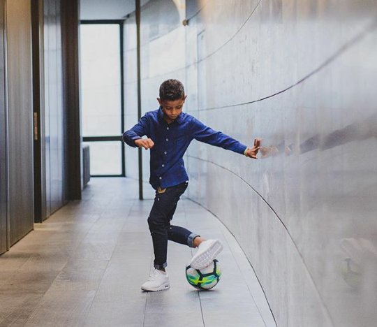 Cristiano Ronaldo Jr. es fan de Messi