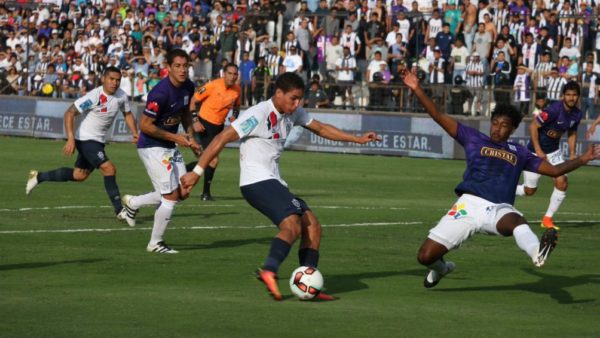 Alexander Succar jugador peruano