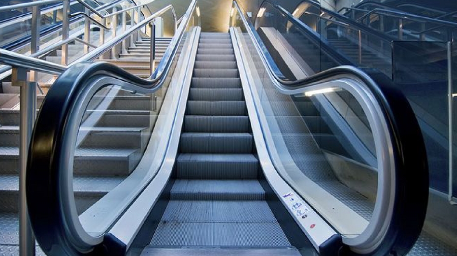 Se burla de la primera escalera eléctrica inaugurada en Tlaxcala