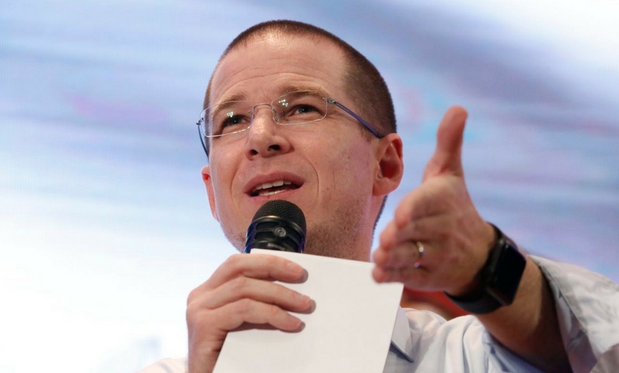Ricardo Anaya propone modelo educativo