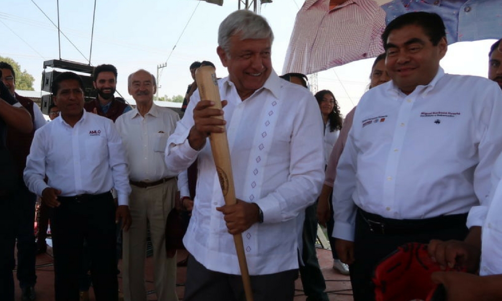 AMLO anuncia que dos expresidentes del PAN, AMLO, Barbosa, López Obrador, MORENA, PT, PES, elecciones2018