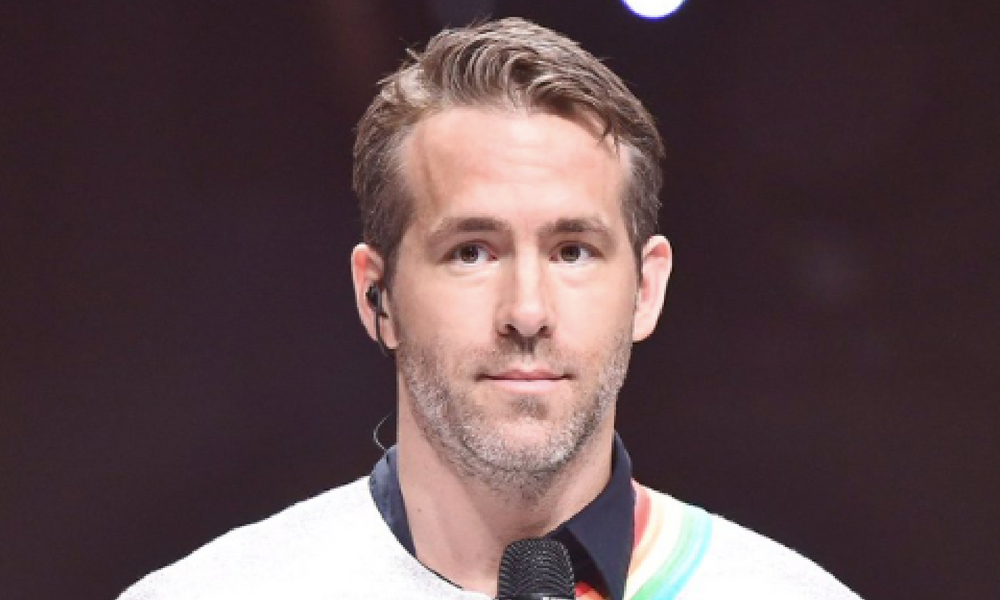 Ryan Reynolds cantó en un programa coreano