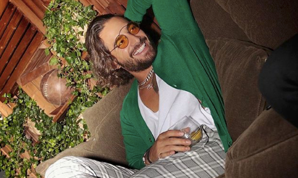 critican a Maluma por su atuendo
