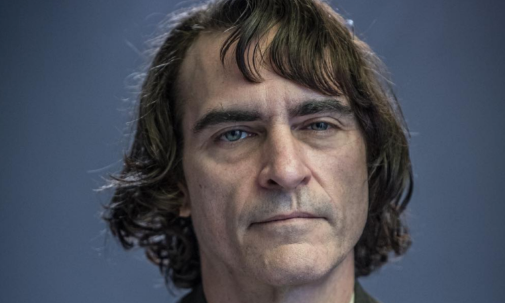 Joaquin Phoenix maquillado como 'The Joker'