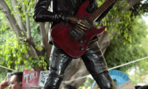 estatua de Alex Lora