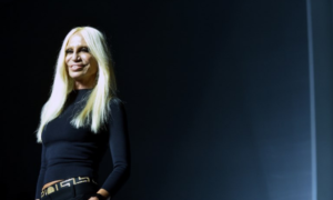 Michael Kors compró Versace