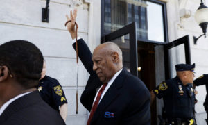 Bill Cosby pide reducción de sentencia