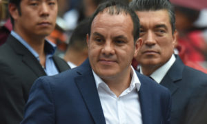 Cuauhtémoc Blanco «alinea» futbolistas
