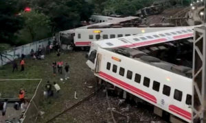 Descarrilamiento de tren en Taiwán
