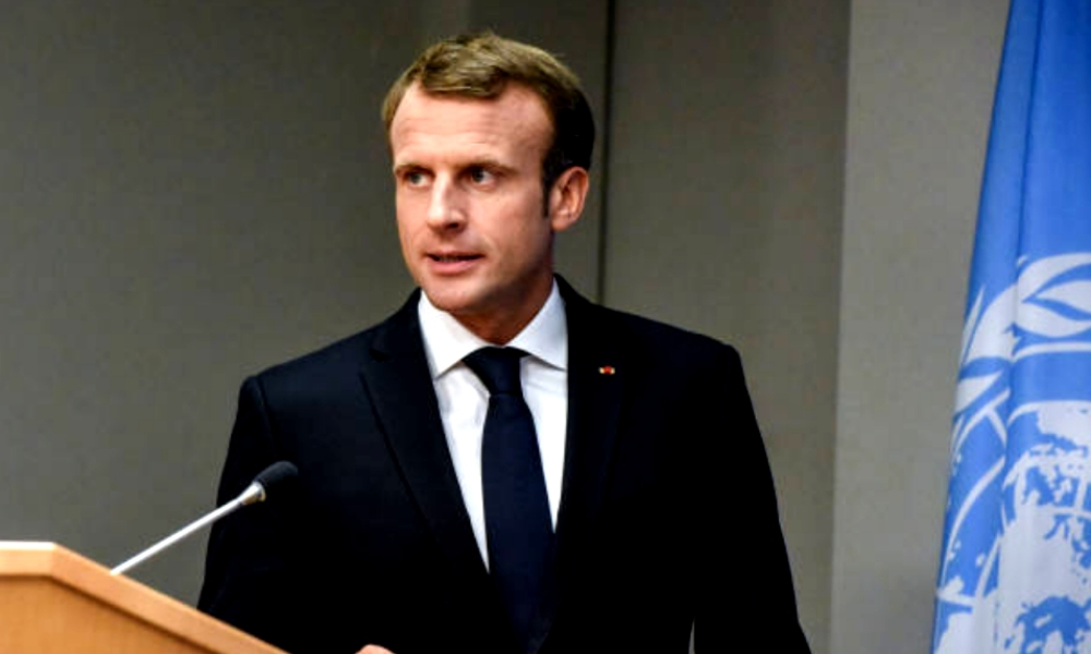 Joven se tomó la fotografía con Macron