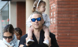 Hija de Robbie Williams es dama de honor