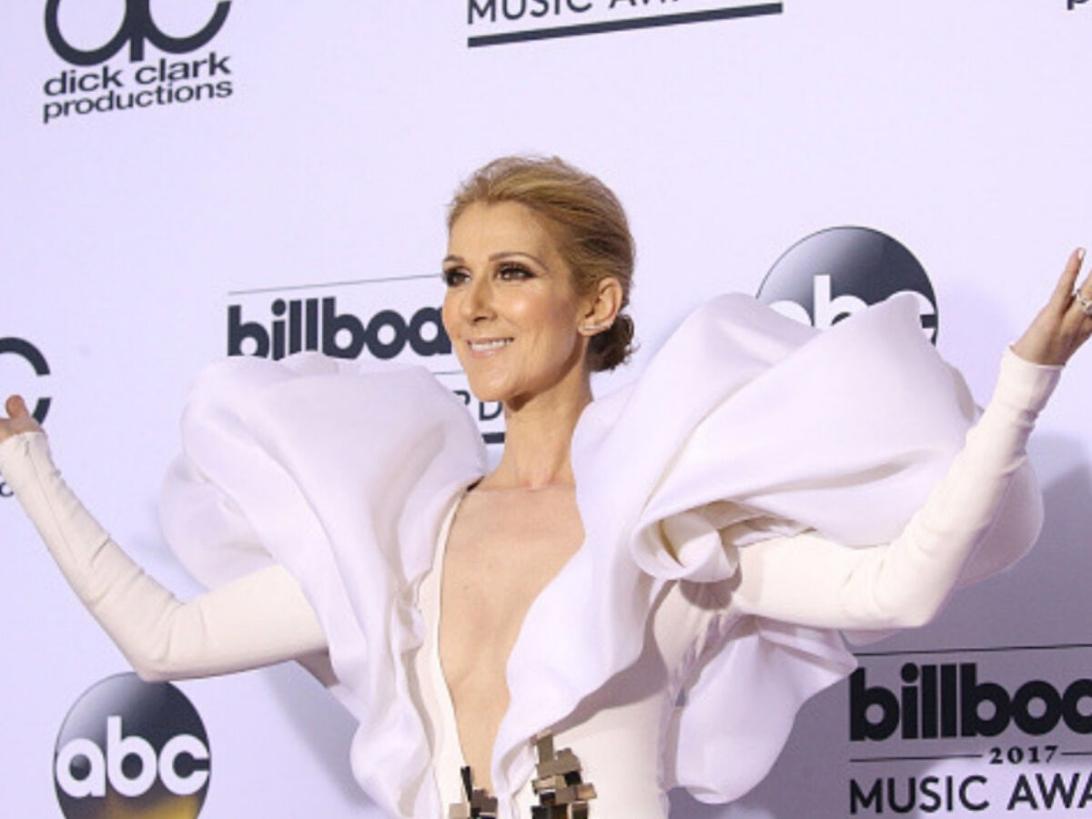 Céline Dion lanzó una línea de ropa de 