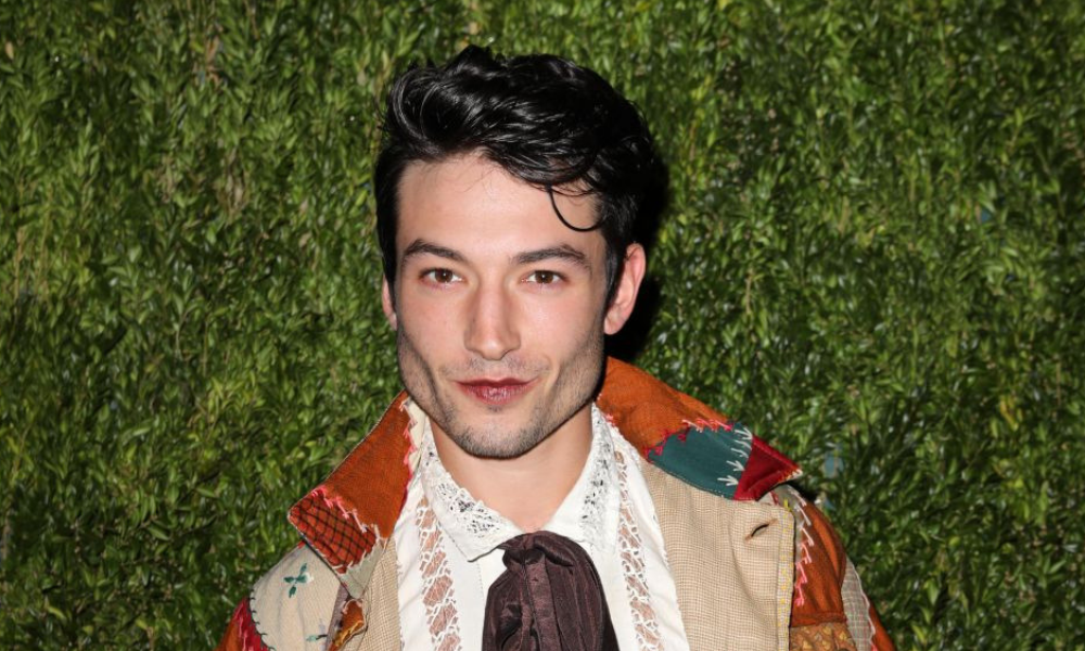 Ezra Miller sufrió de acoso sexual