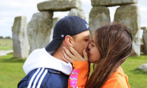 ‘Chicharito’ presume su relación