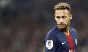 Neymar aseguró que no cobra por aplaudir