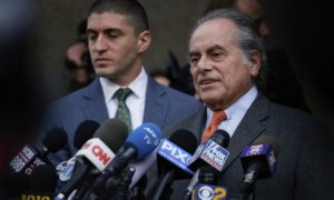 anular cargos contra Harvey Weinstein
