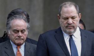 anular cargos contra Harvey Weinstein