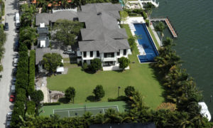 Enrique Iglesias y Anna Kournikova venderán su casa