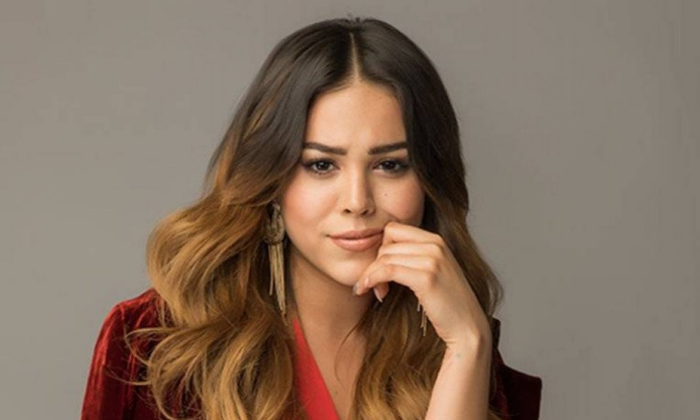 Danna Paola copia look a Belinda