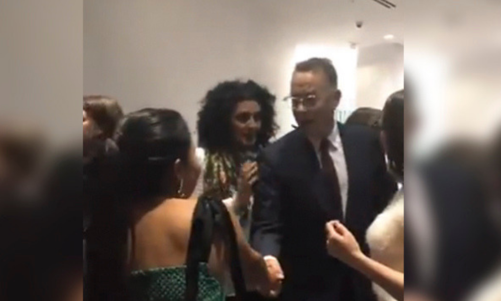Yalitza Aparicio y Tom Hanks