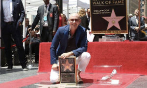 Pitbull plasmó sus huellas en Hollywood
