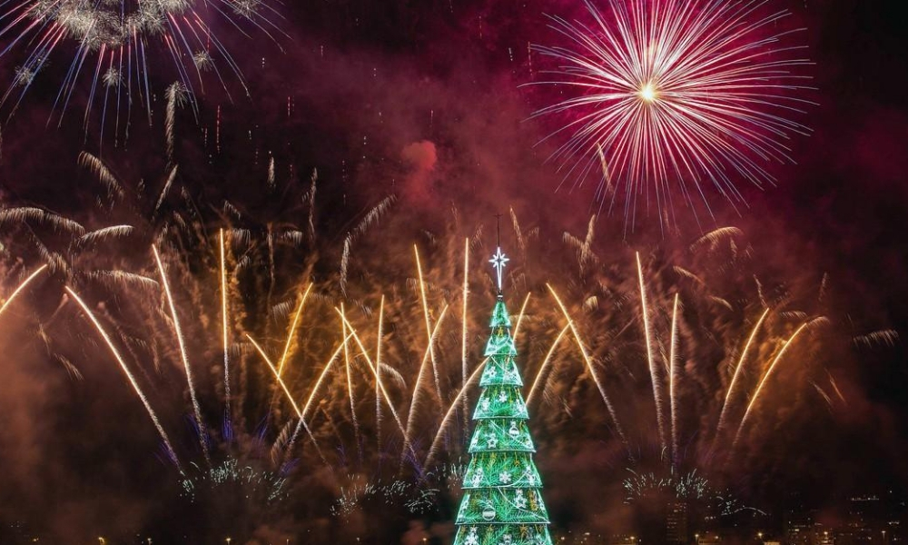 árbol de navidad flotante más grande del mundo