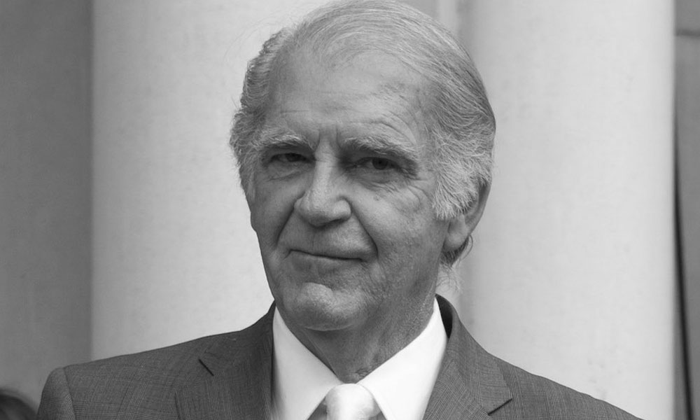 Fernando Luján falleció