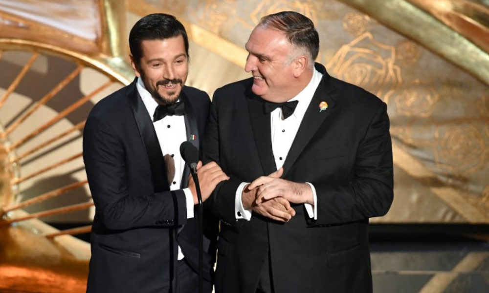 Diego Luna habló en español en los Oscar