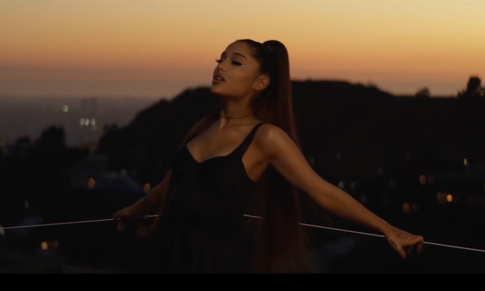 Ariana Grande lanzó su álbum 'Thank U Next