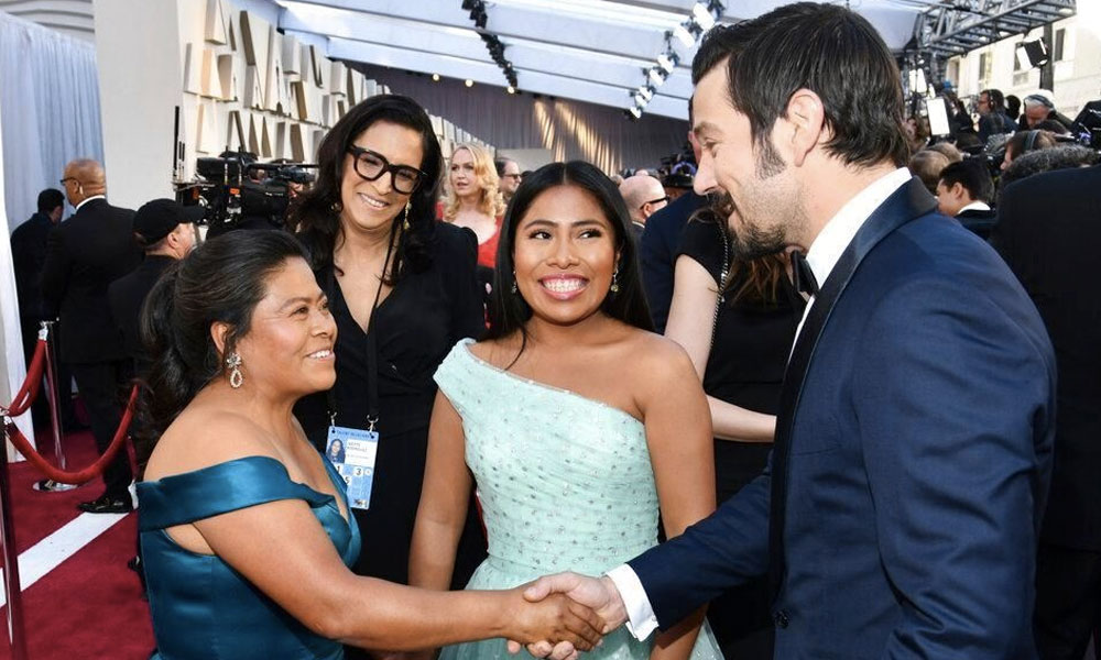 mamá de Yalitza Aparicio en la Alfombra Roja de los Oscar