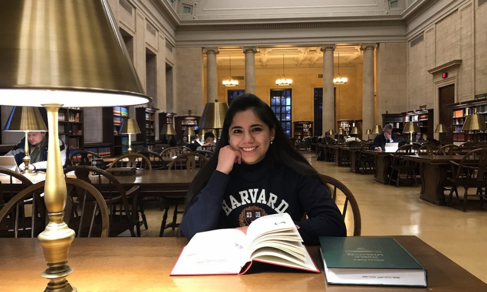 aceptan a mexicana de 17 años en Harvard