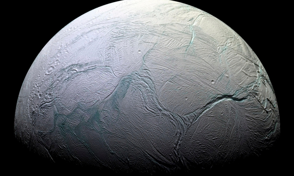 vida en satélite de Saturno