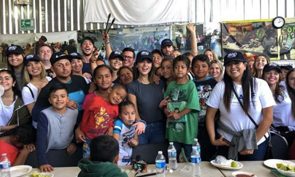 Eiza González convivió con niños refugiados