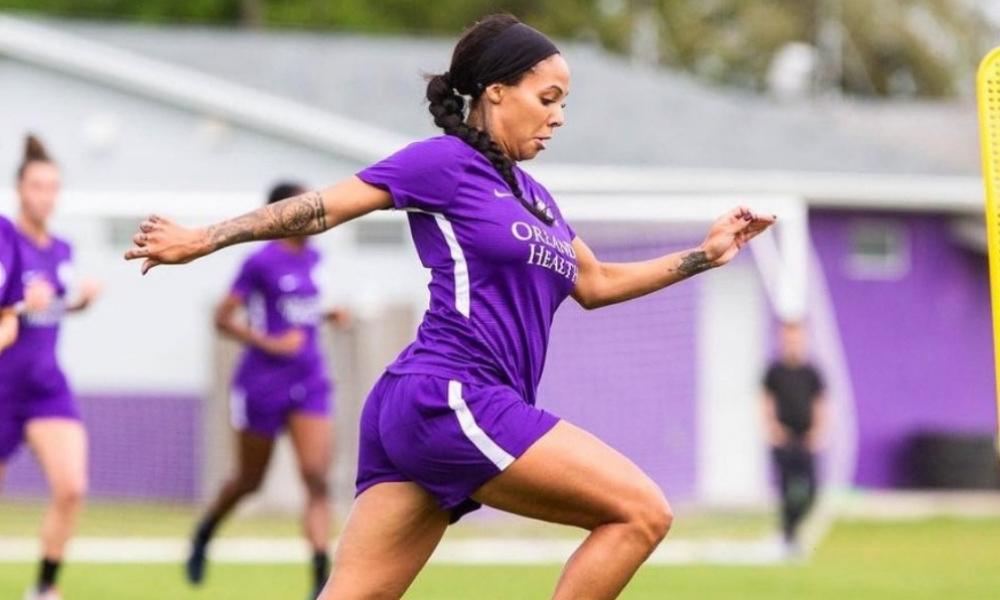 futbolista profesional entrenó embarazada