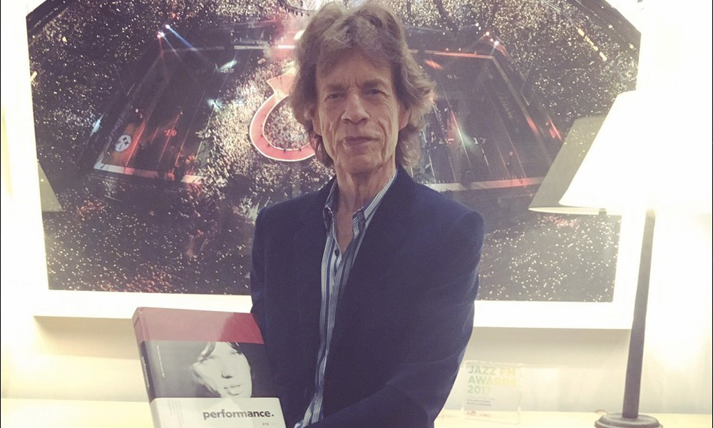 Mick Jagger publicó una foto tras cirugía de corazón