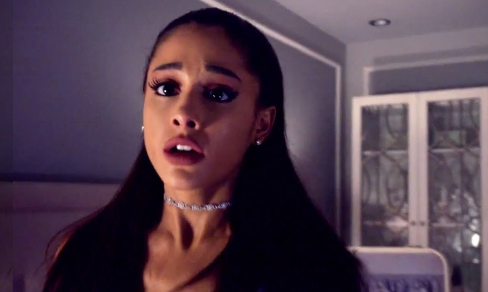 Demandan a Ariana Grande