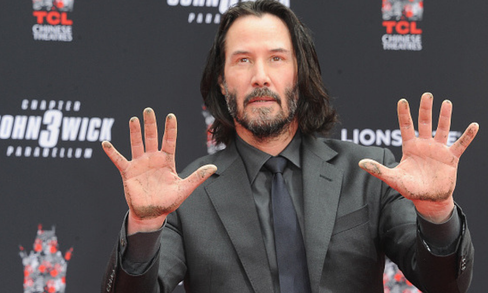 Keanu Reeves plasmó sus huellas