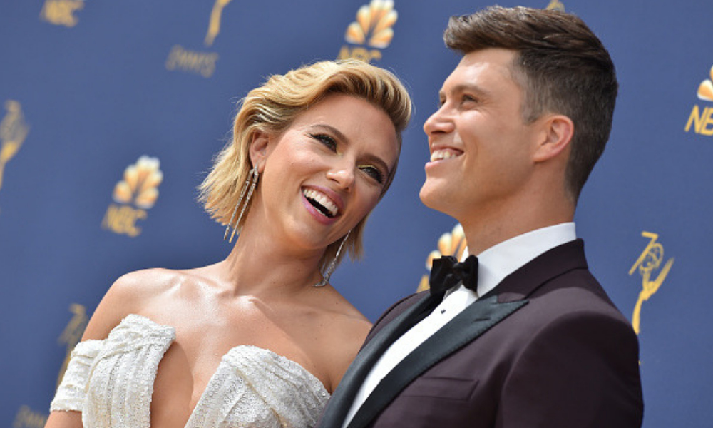 Scarlett Johansson se comprometió con Colin Jost