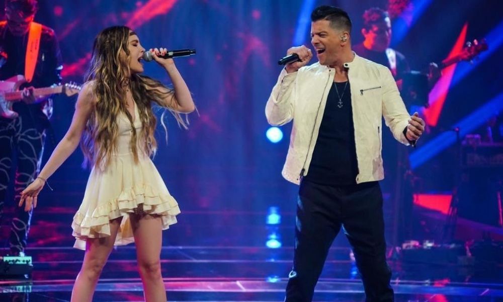 Belinda y Yahir cantaron juntos