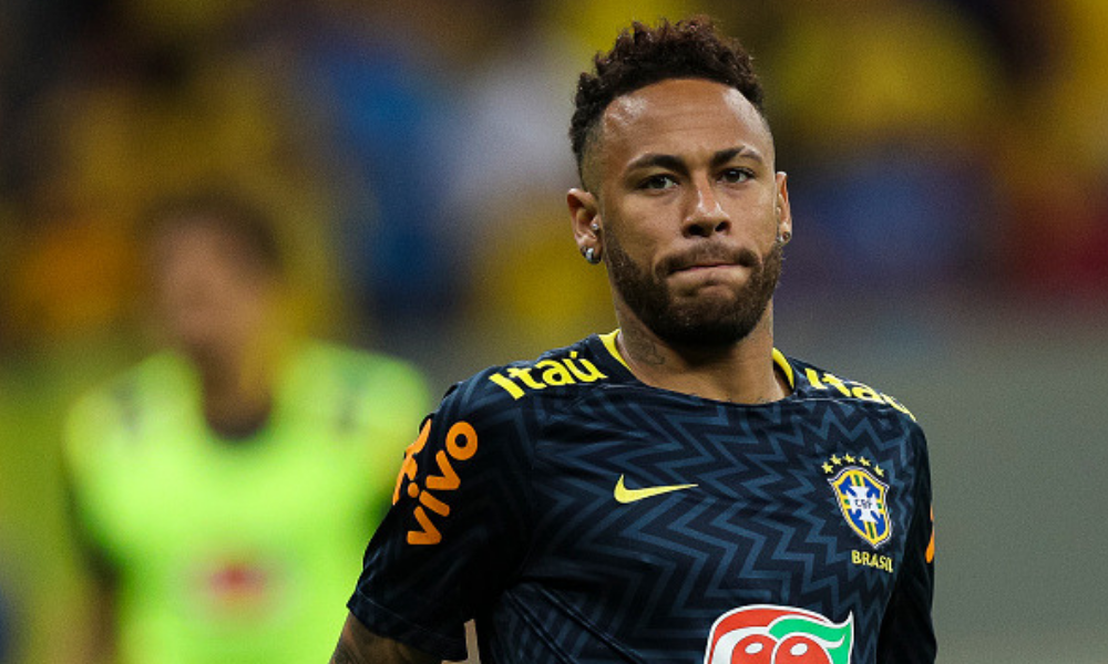 Conversación entre Neymar y la modelo