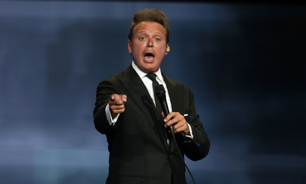 Luis Miguel besó a sus fans