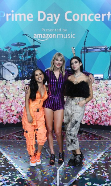 Taylor Swift y Dua Lipa tocaron juntas
