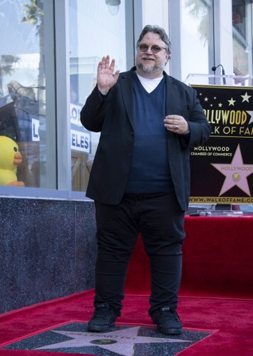 Guillermo del toro ya tiene estrella en el Paseo de la Fama de Hollywood