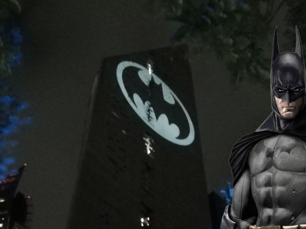 Celebran los 80 años de Batman con el encendido de la Batiseñal