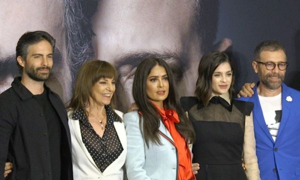 Salma Hayek presentó Monarca