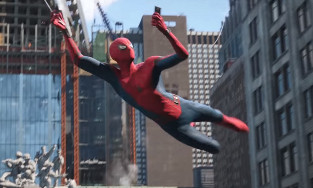 en Disneyland se puede lanzar telarañas como Spider-Man