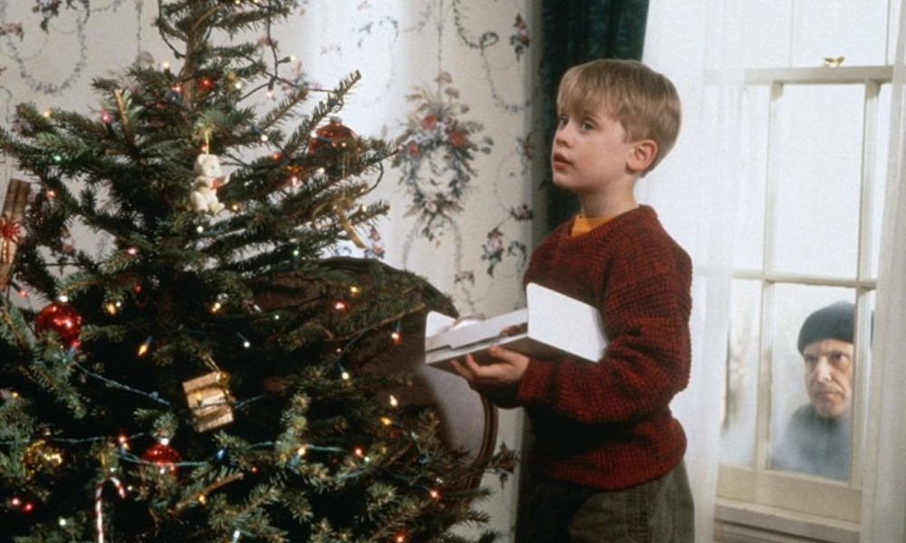 Kevin es olvidado por sus padres en 'Home Alone'