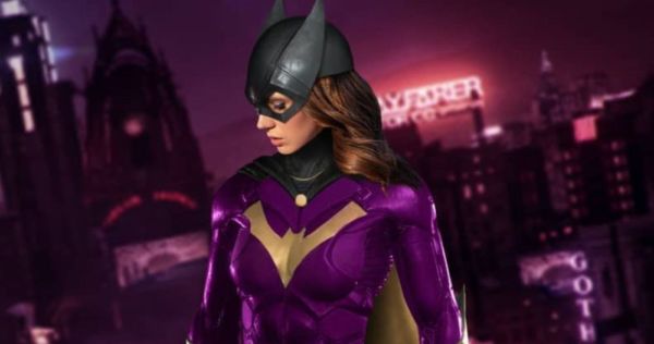 Karen Gillan como Batgirl