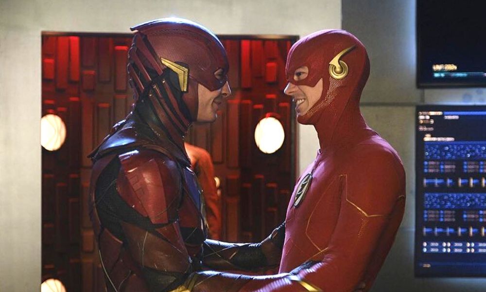Responsable del cameo de Ezra Miller en el Arrowverse
