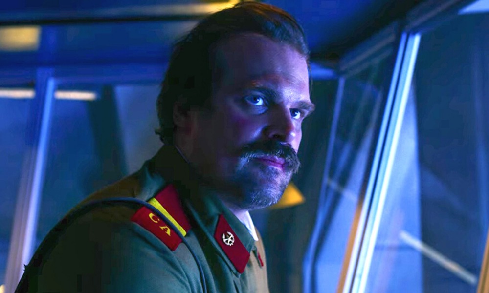 David Harbour no sabe si está vivo Hopper